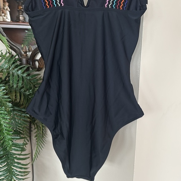 Brand New Cupshe Black Scalloped One-Piece Swimsuit Multicolored Striped Straps - Picture 14 of 16